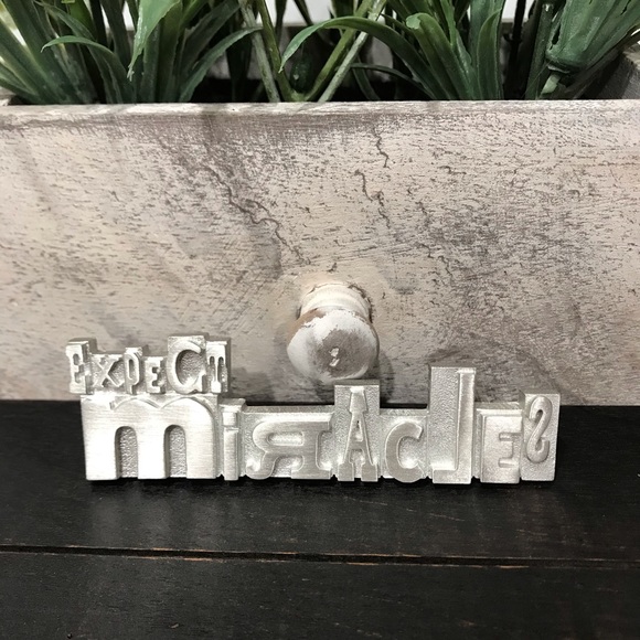 🆕NWT Vilmain Expect Miracles Pewter Paperweight - Picture 3 of 5